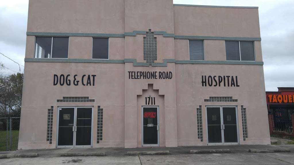 Telephone Road Dog & Cat Hospital | 1711 Telephone Rd, Houston, TX 77023, USA | Phone: (713) 921-1907