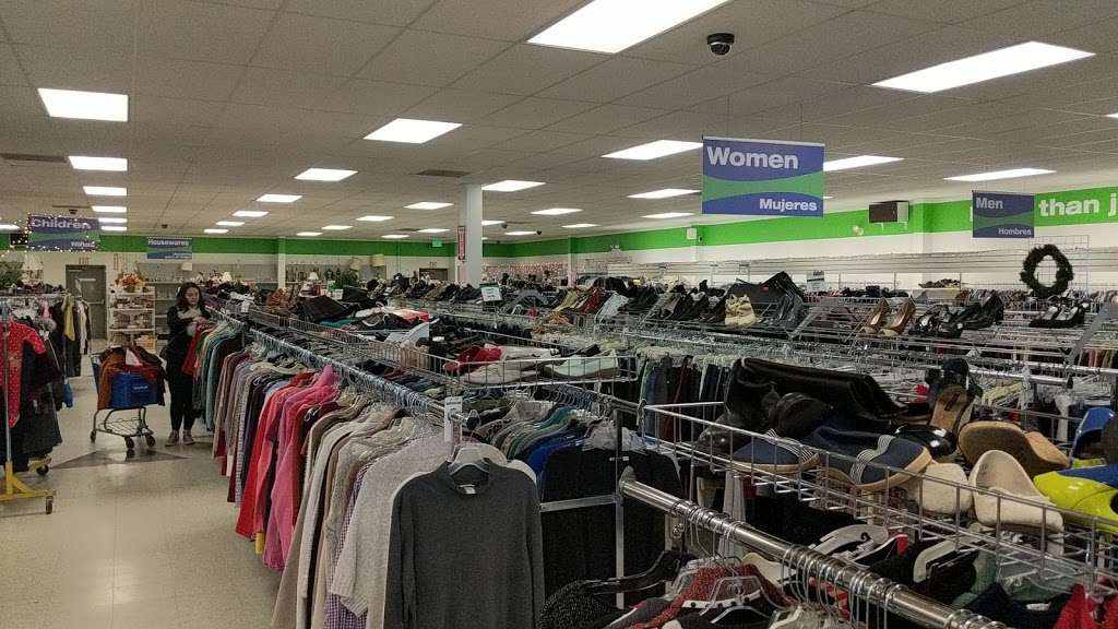 Goodwill Store & Donation Center | 2600 Willow Street Pike, Willow Street, PA 17584, USA | Phone: (717) 464-1858