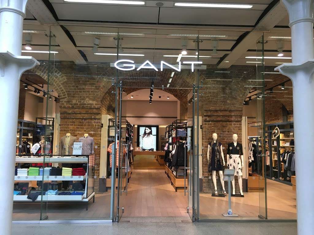 GANT St Pancras | 2a, St Pancras International, Euston Road, Kings Cross, London N1C 4QP, UK | Phone: 020 3696 6600