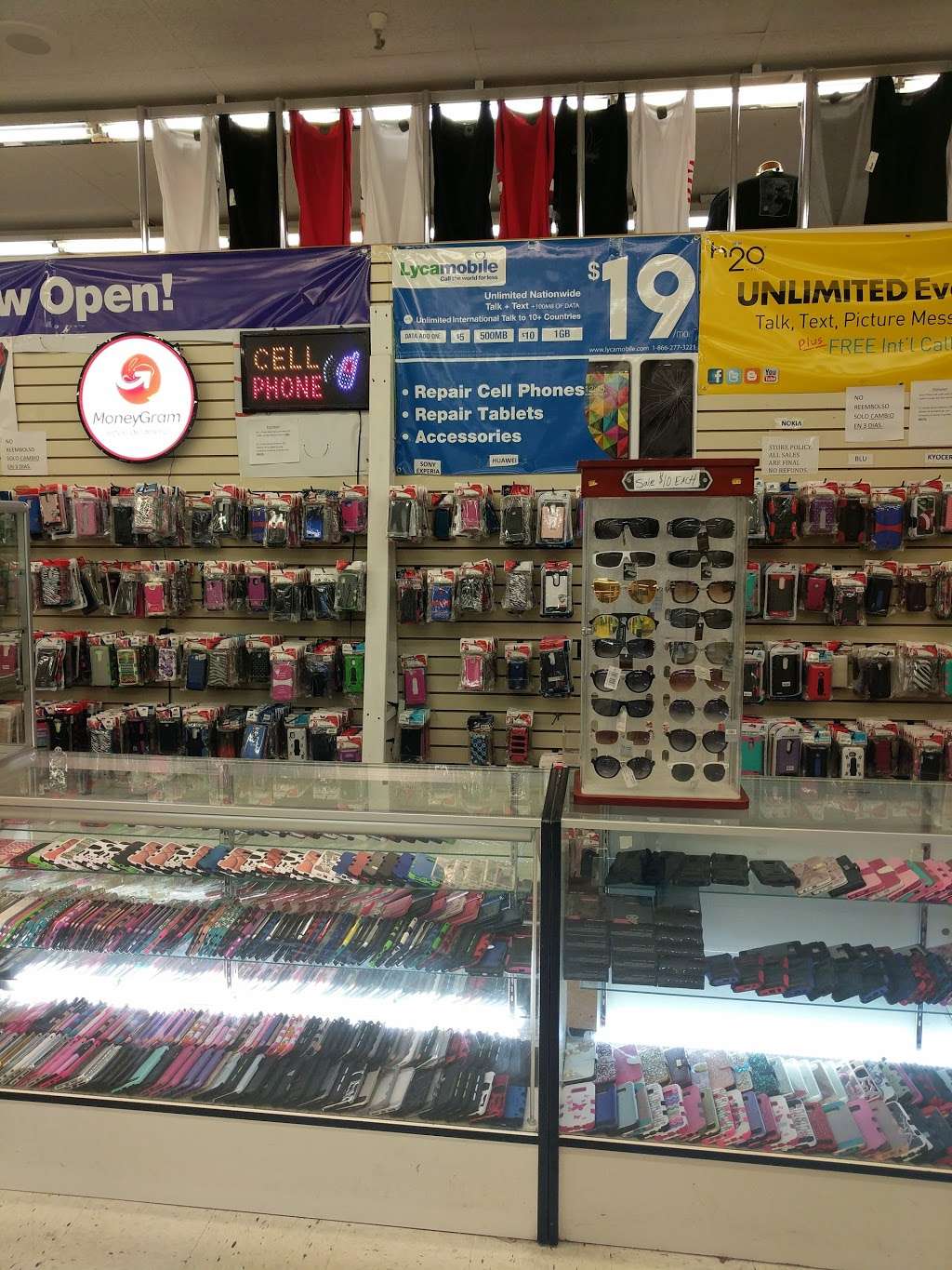 Celltime cellphone Accessories. | 4301 State Ave, Inside midway shopping Centre /Viva fashion., Kansas City, KS 66102, USA | Phone: (913) 708-8288