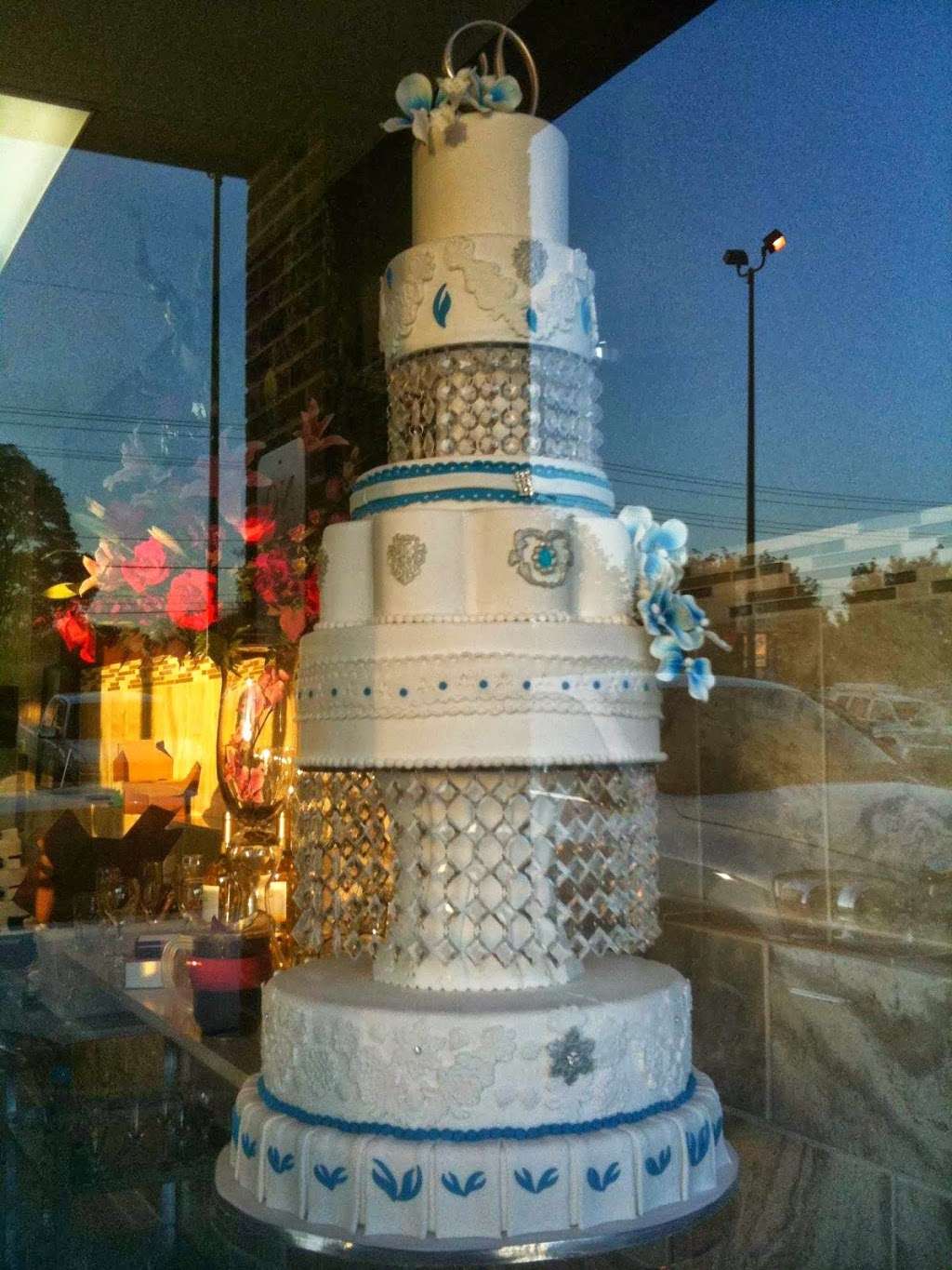 Delicity Cakes | 1266 W Lake St, Roselle, IL 60172, USA | Phone: (630) 283-0056