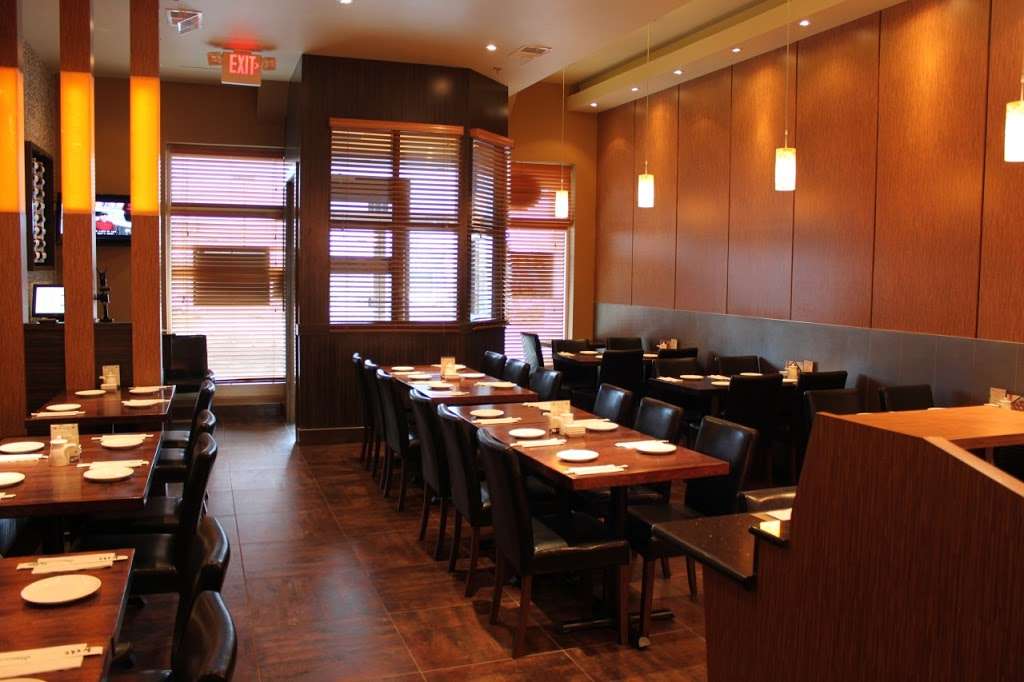 Eastgate Asian Bistro | 25401 Eastern Marketplace Plaza Suite #130, Chantilly, VA 20152, USA | Phone: (703) 327-8338