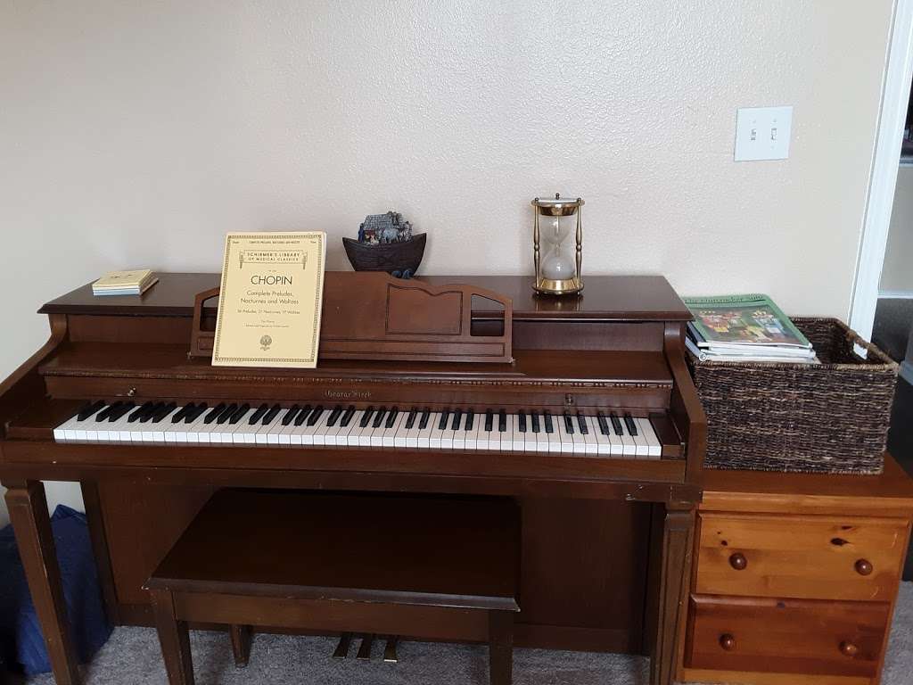 Heltne Piano Studio | 805 Lakeside Cir Apt, Lewisville, TX 75057, USA | Phone: (817) 751-5583