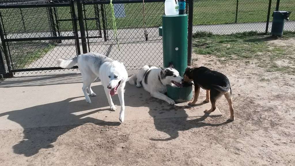 Tails & Trails Dog Park | 8005 E 139 St, Grandview, MO 64030, USA | Phone: (816) 316-4888