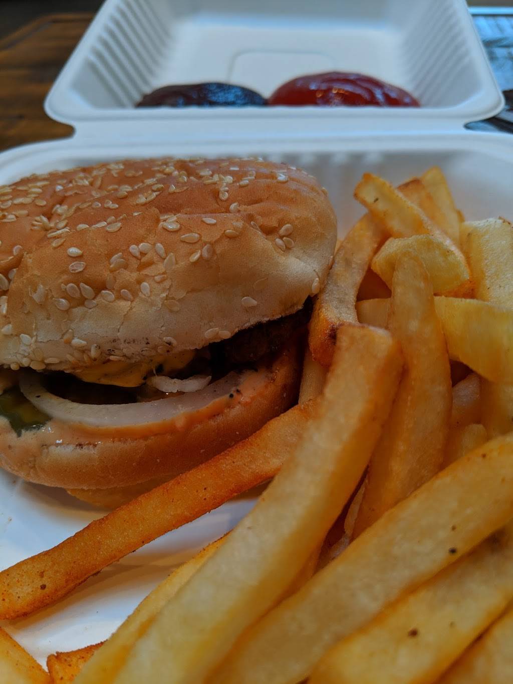 Greenwood Flame Burger | 10410 Greenwood Ave N B, Seattle, WA 98133, USA | Phone: (206) 708-7743