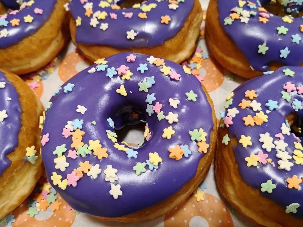 Dunkin Donuts | 42876 Truro Parish Dr, Ashburn, VA 20148, USA | Phone: (703) 723-0350