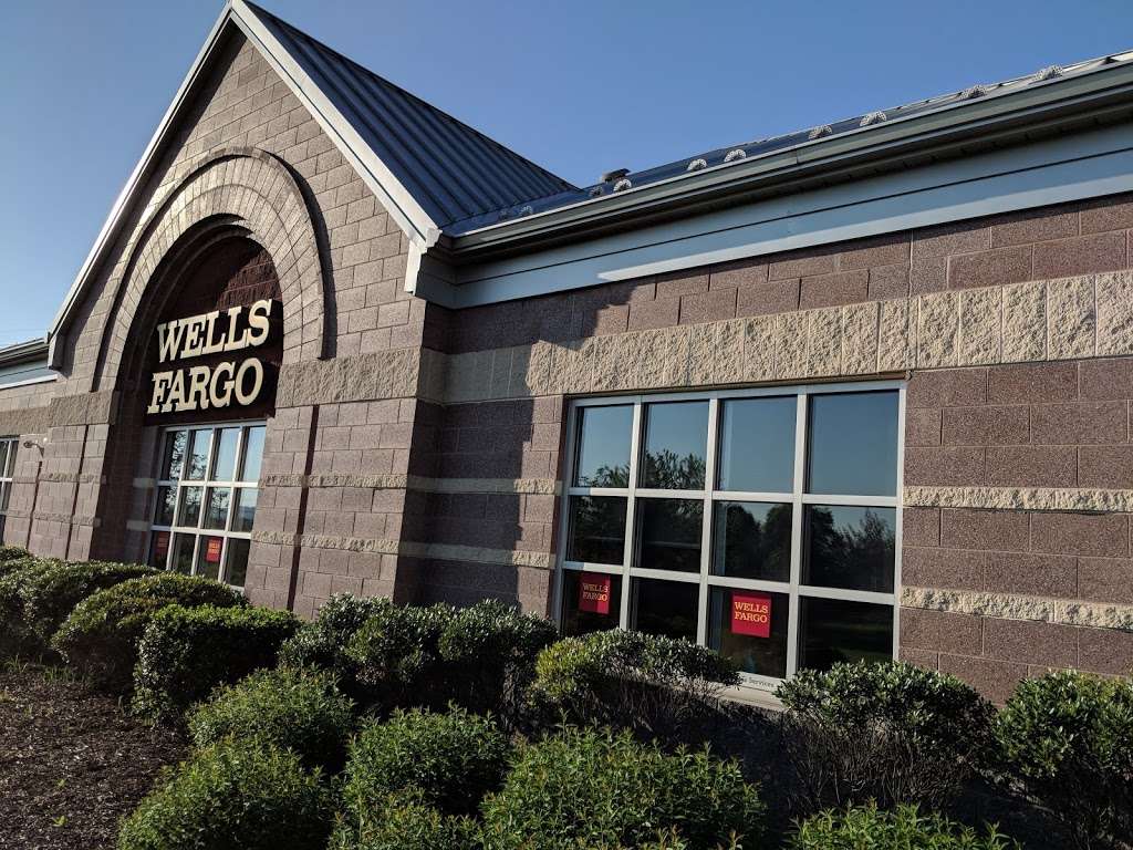 Wells Fargo Bank | 1461 Loucks Rd, York, PA 17408 | Phone: (717) 764-0702