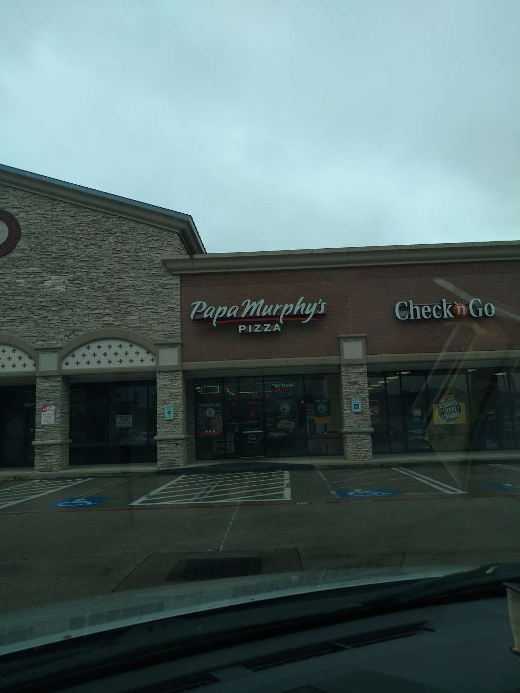 Papa Murphys Take N Bake Pizza | 1304 W Davis St #B, Conroe, TX 77304, USA | Phone: (936) 760-9000