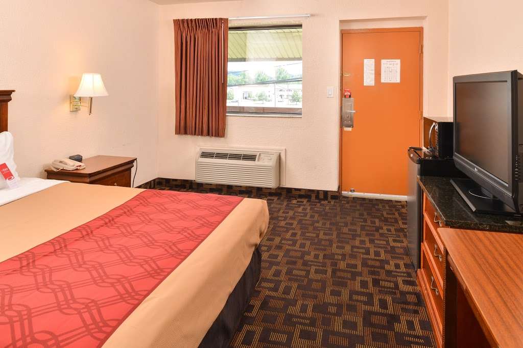 Econo Lodge Bellmawr New Jersey | 301 S Black Horse Pike, Bellmawr, NJ 08031, USA | Phone: (856) 931-2800