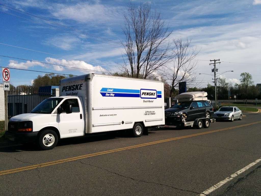 Mini U Storage | 10930 Clara Barton Dr, Fairfax Station, VA 22039 | Phone: (703) 323-1600