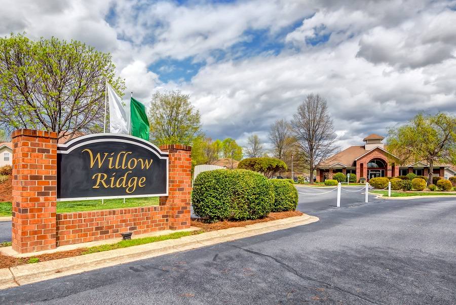 Willow Ridge Apartments | 2031 Willow Rd, Greensboro, NC 27406, USA | Phone: (336) 967-1839