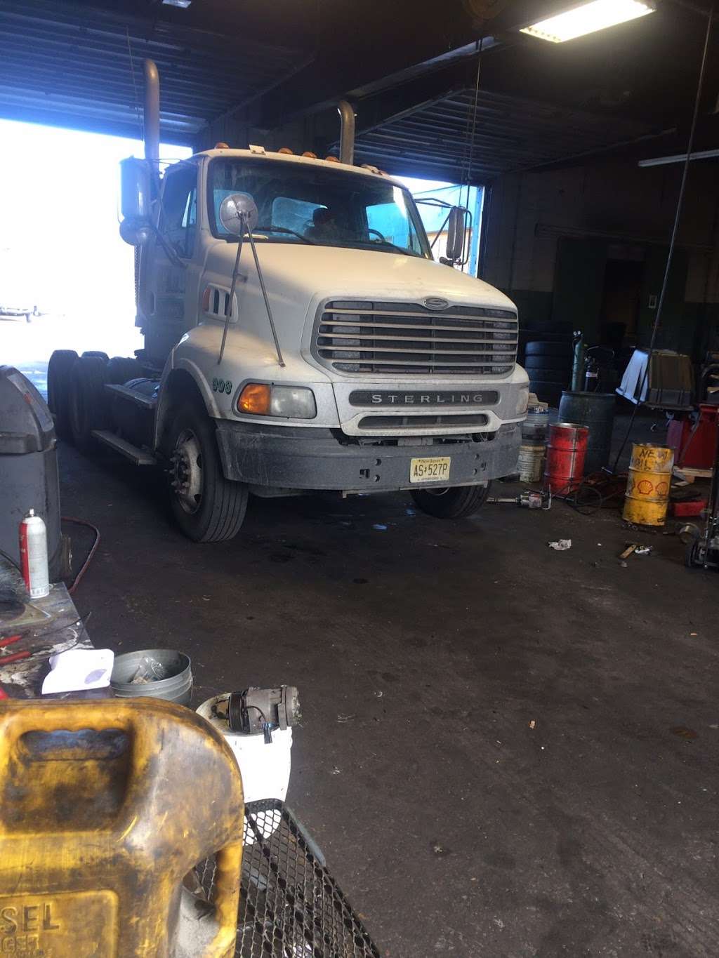 Deepwater Truck Center - car repair  | Photo 4 of 10 | Address: 453 Shell Rd, Carneys Point, NJ 08069, USA | Phone: (856) 299-4499