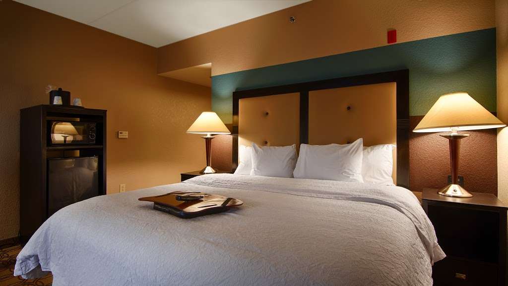 Hampton Inn & Suites Charlotte-Airport | 2731 Little Rock Rd, Charlotte, NC 28214, USA | Phone: (704) 394-6455