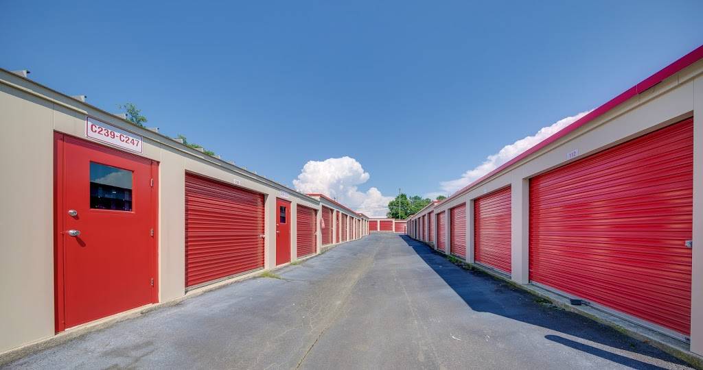 10 Federal Self Storage | 3822 S Alston Ave, Durham, NC 27713, USA | Phone: (919) 924-0515