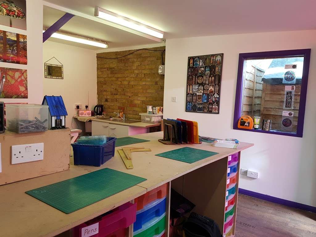 Coat of Glass Studio | Mudchute Park & Farm, Pier St, Isle of Dogs, London E14 3HP, UK | Phone: 020 3488 3932