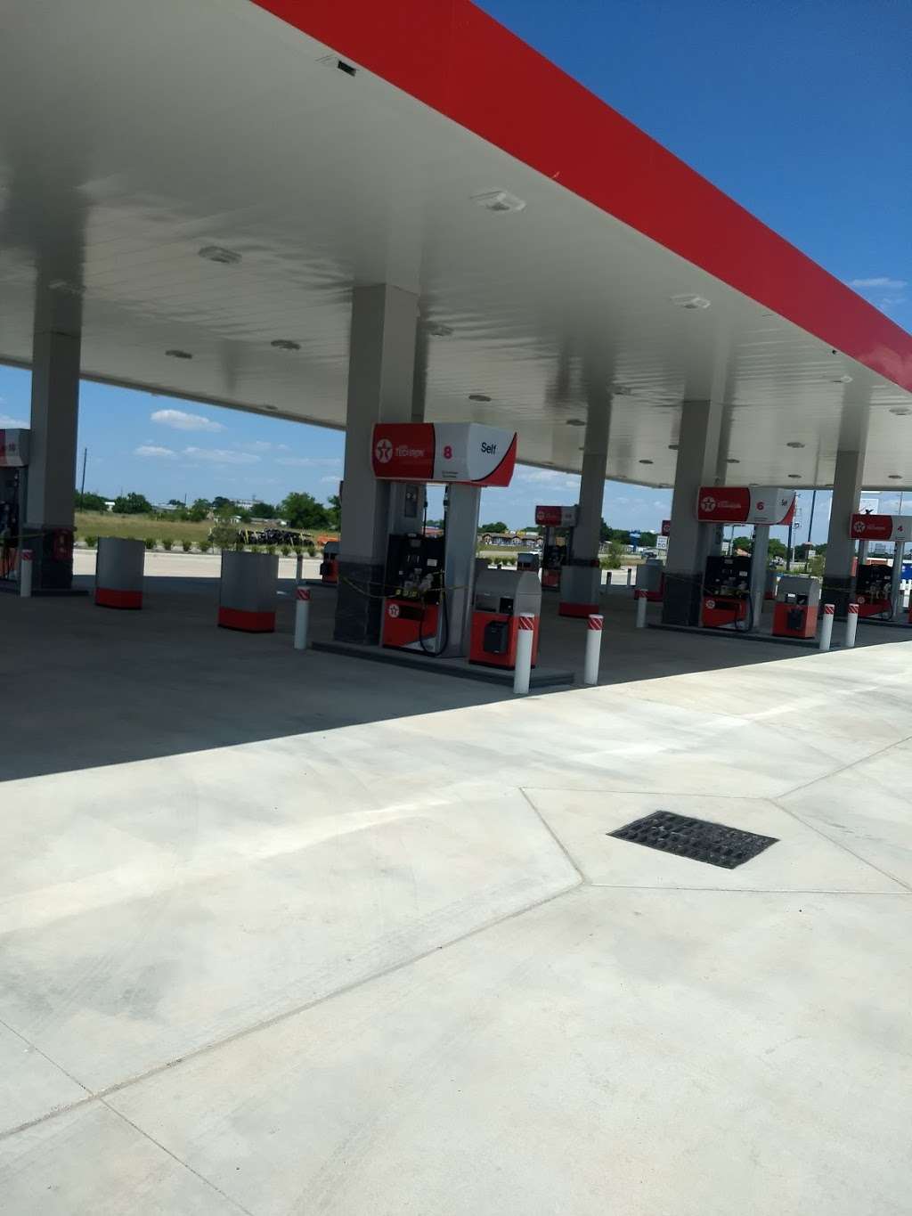 Fuel Maxx #40 | 35123 Katy Fwy, Brookshire, TX 77423, USA | Phone: (281) 934-1097