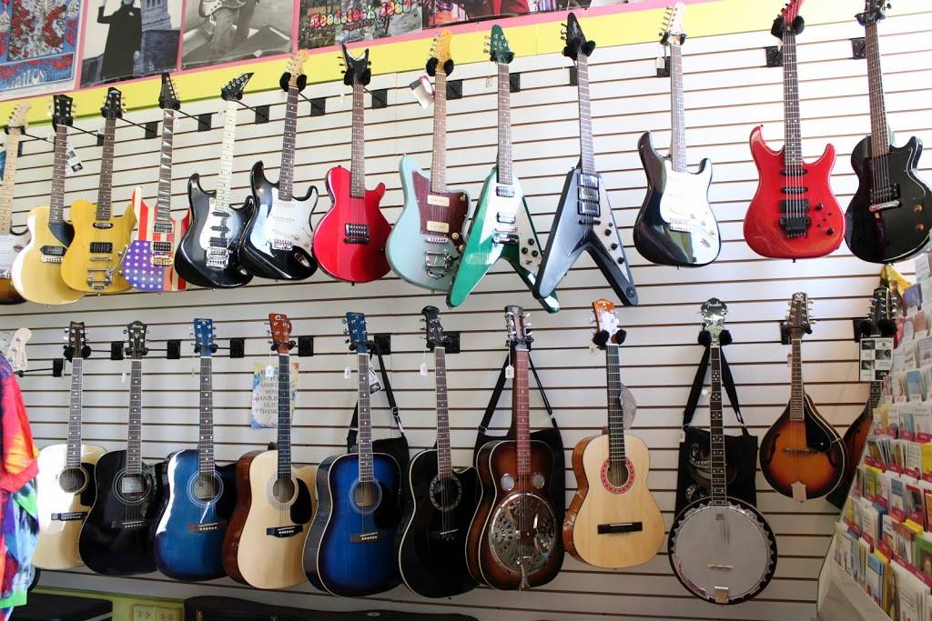 Hippie Hut Guitars & Things | 1359 N High St, Columbus, OH 43201, USA | Phone: (614) 670-5775