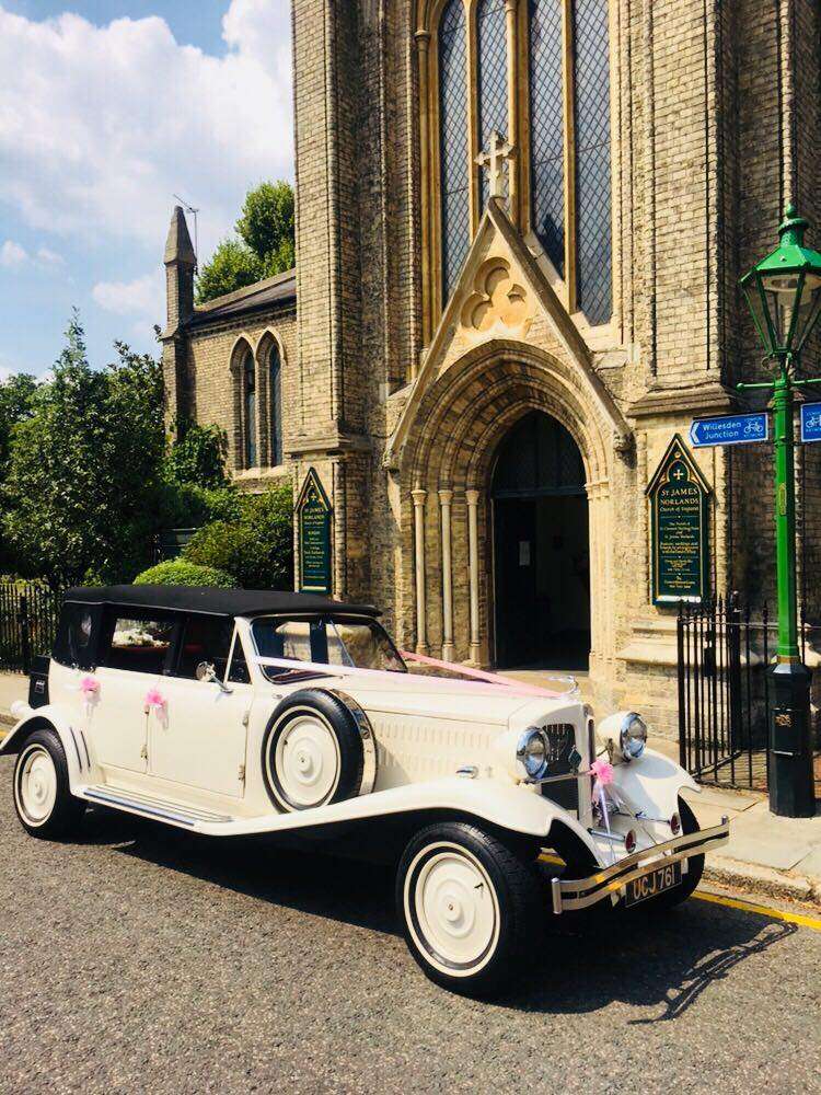 D&C Wedding Cars Ltd | 21 Abbots Rd, Edgware HA8 0QT, UK | Phone: 07757 585243