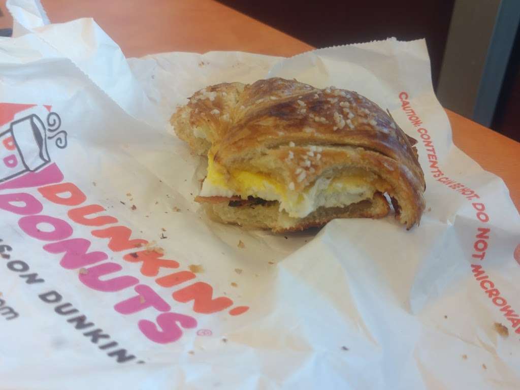 Dunkin Donuts | 101 White St, Danbury, CT 06810, USA | Phone: (203) 743-1305