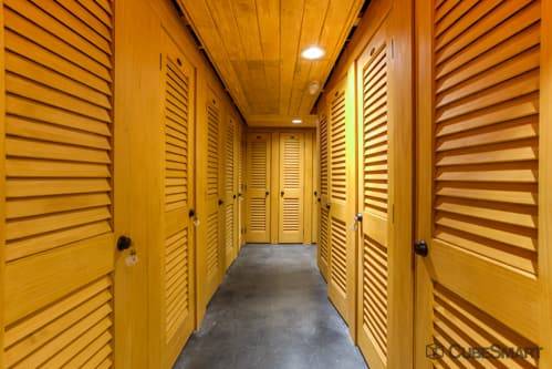 CubeSmart Self Storage | 6465 E Rosedale St, Fort Worth, TX 76112, USA | Phone: (817) 451-8808