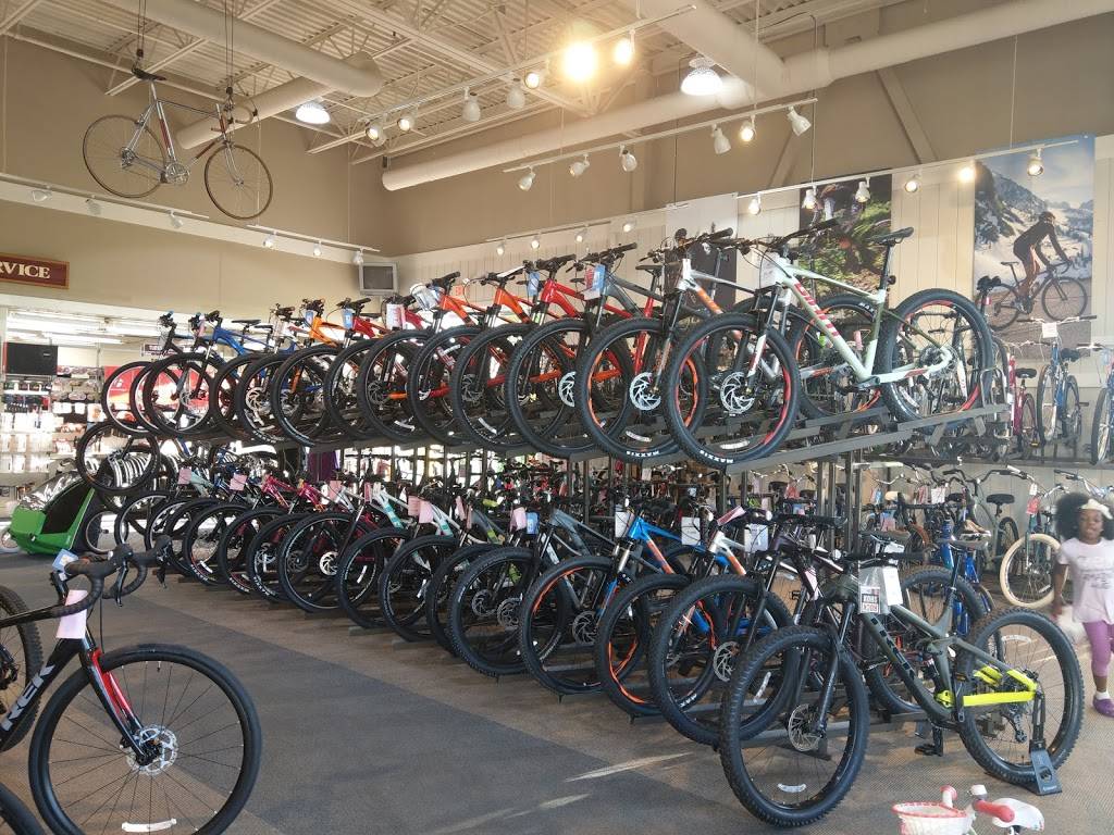 Bicycle Garage Indy & BGI Fitness - Greenwood | 997 E County Line Rd, Greenwood, IN 46143, USA | Phone: (317) 885-7194