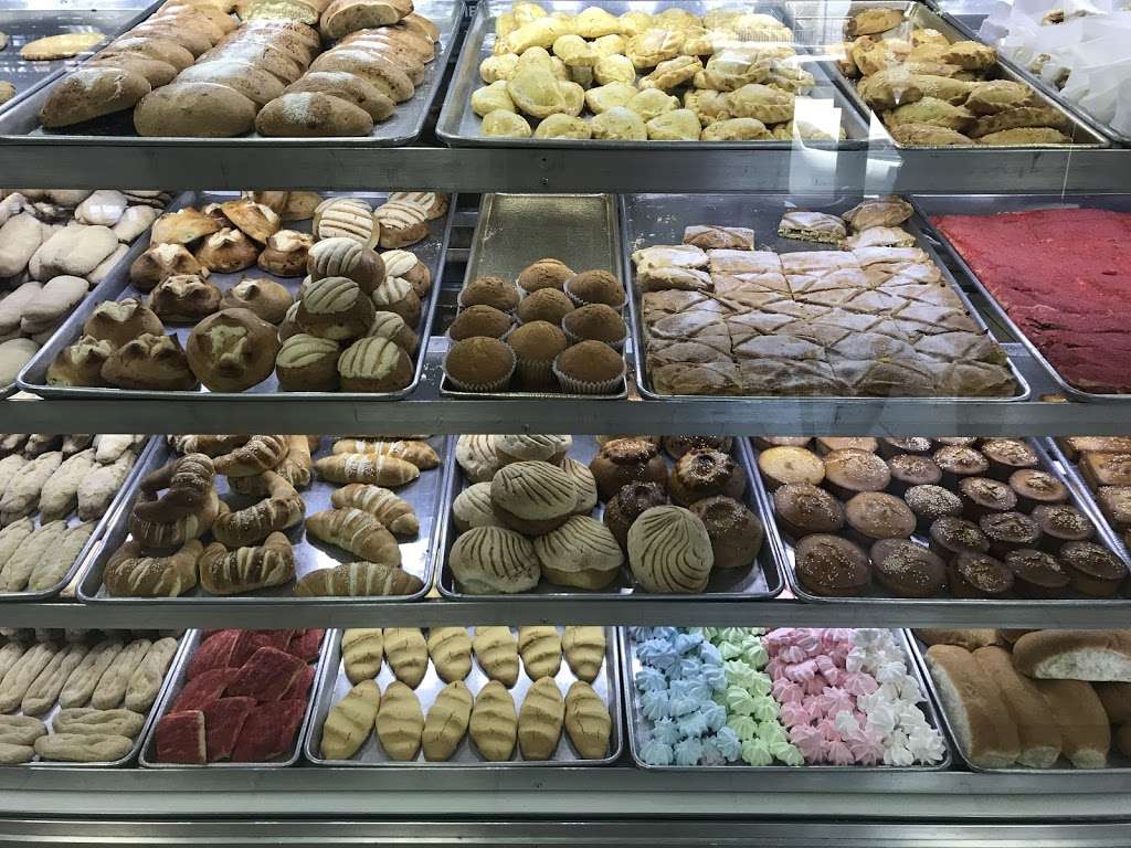 Panaderia Salvadoreña | 3401 E Lake Mead Blvd, North Las Vegas, NV 89030 | Phone: (702) 838-7261