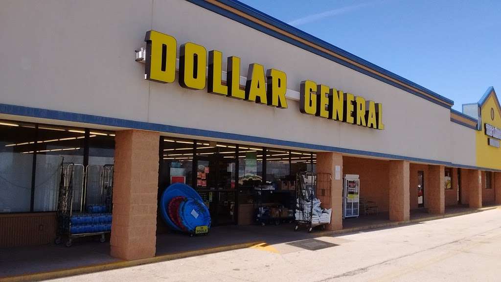 Dollar General | 814 Country Square Plaza, Hebron, IN 46341, USA | Phone: (219) 996-7699