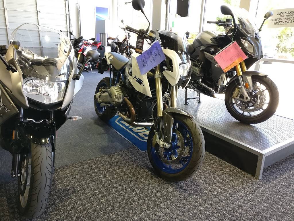 Alamo BMW Motorcycles | 25600 I-10, Boerne, TX 78006, USA | Phone: (210) 828-5513