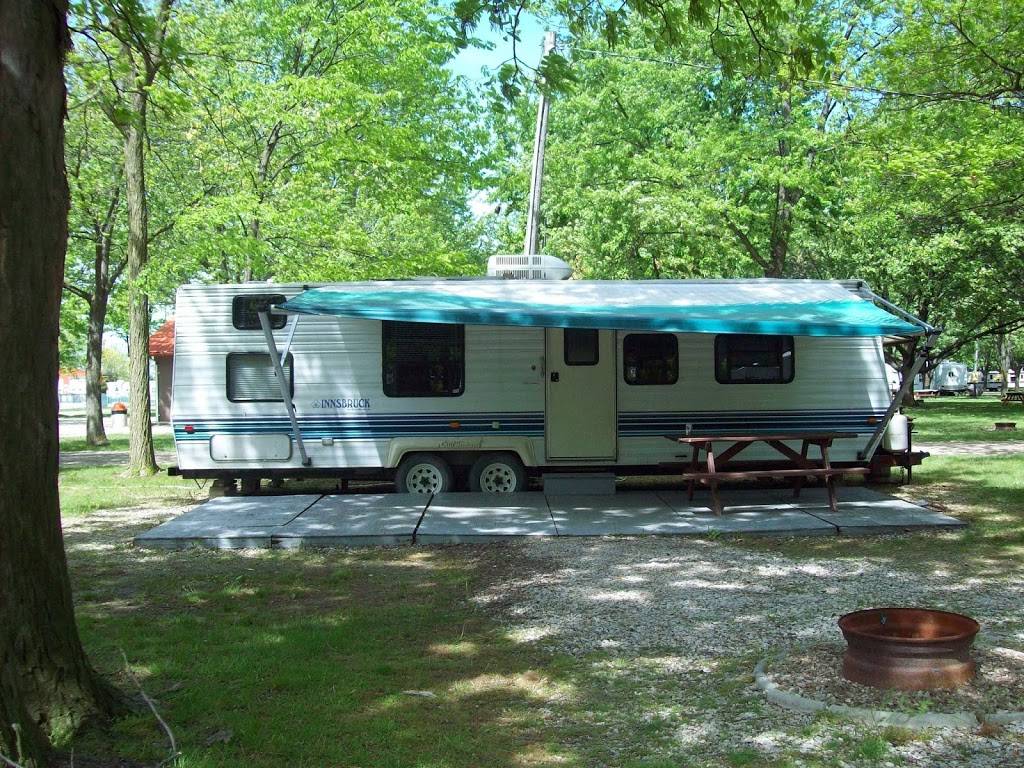 Willowood RV Resort & Campground | 4610 Pike Road, Country Rd 18, Amherstburg, ON N9V 2Y7, Canada | Phone: (519) 736-3201