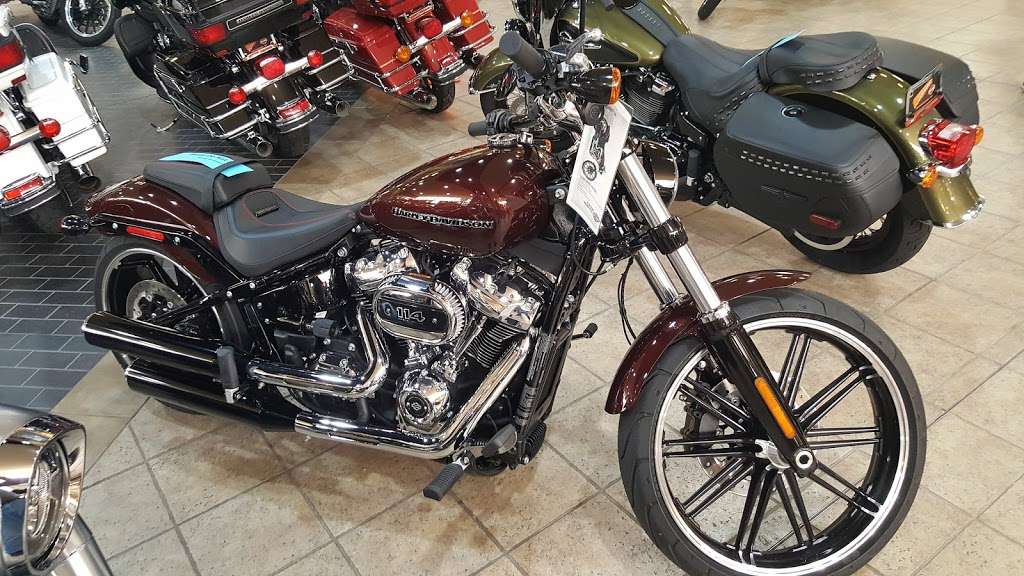 Wisconsin Harley-Davidson | 1280 Blue Ribbon Dr, Oconomowoc, WI 53066, USA | Phone: (262) 569-8500