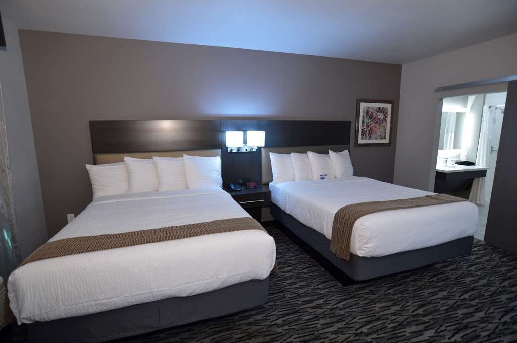 Best Western Plus Executive Residency Baytown | 4602 East Fwy, Baytown, TX 77521, USA | Phone: (832) 572-7800