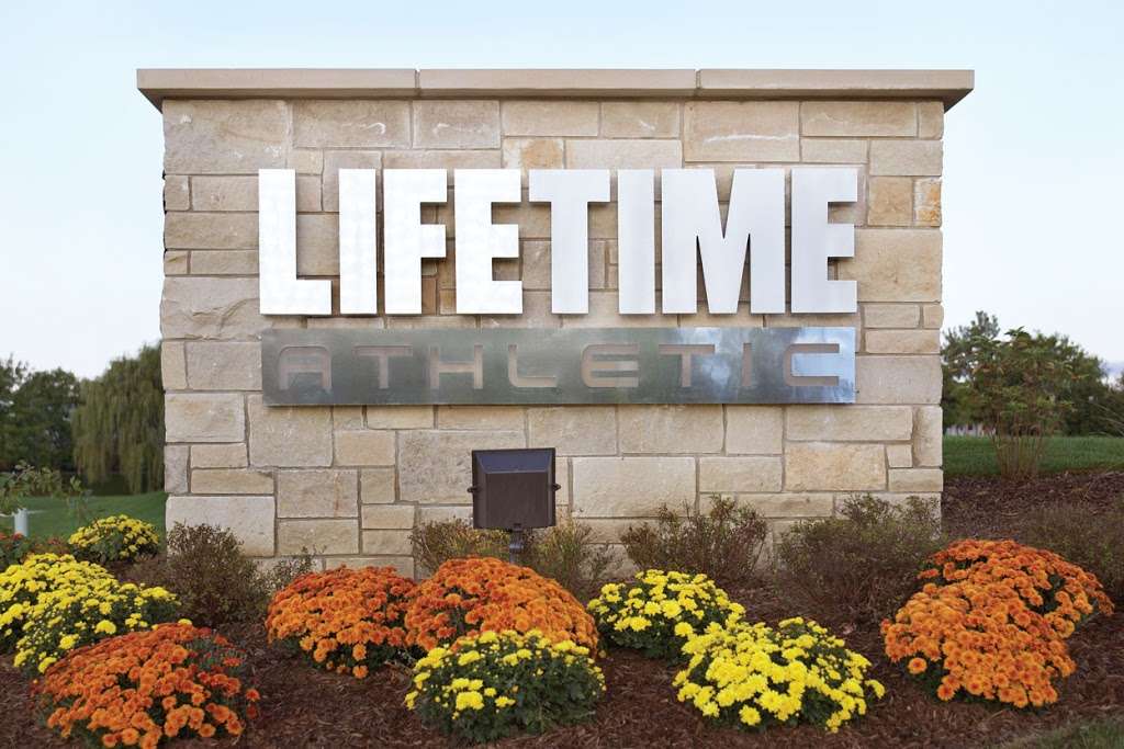 Life Time Athletic | 680 Woodlands Pkwy, Vernon Hills, IL 60061, USA | Phone: (847) 995-0670