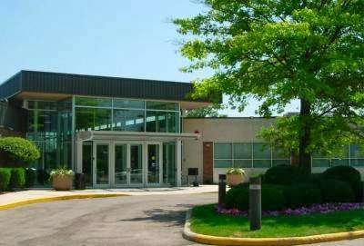 Congregation Beth Shalom | 3433 Walters Ave, Northbrook, IL 60062, USA | Phone: (847) 498-4100