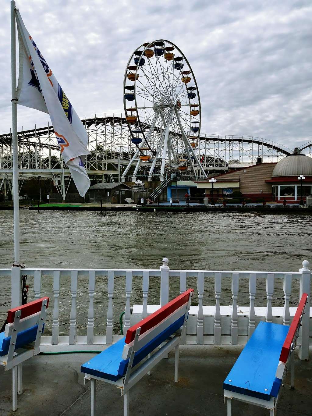 Indiana Beach Boardwalk Resort | 5224 E Indiana Beach Rd, Monticello, IN 47960, USA | Phone: (574) 583-4141