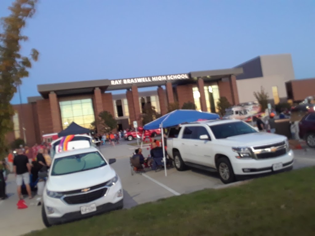 Ray Braswell High School | 26750 E University Dr, Aubrey, TX 76227, USA | Phone: (972) 347-7700