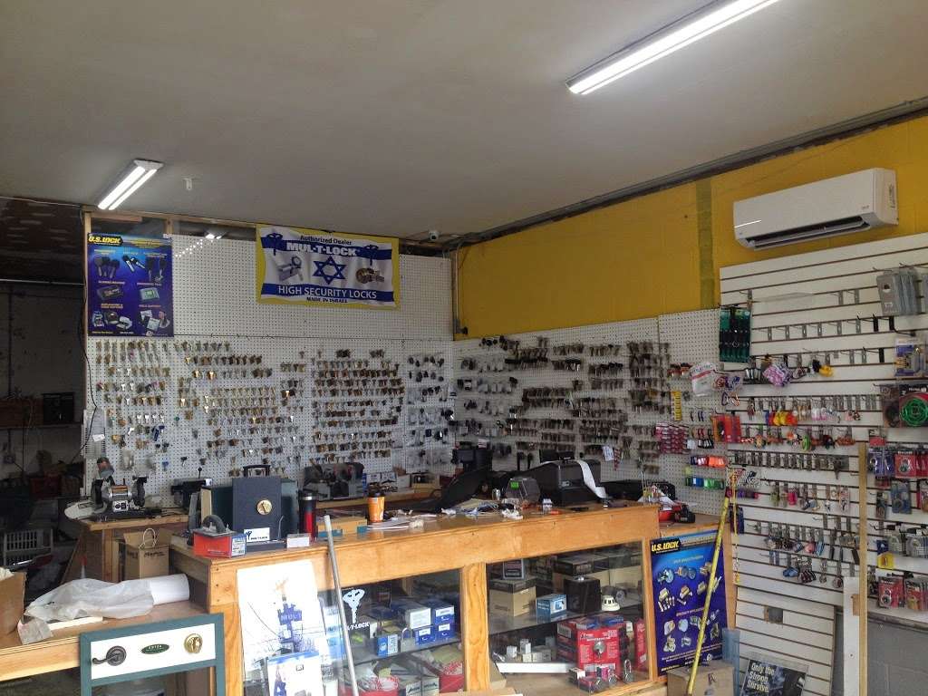 Island Park Locksmith Shop | 4582 Austin Blvd, Island Park, NY 11558, USA | Phone: (516) 432-2888