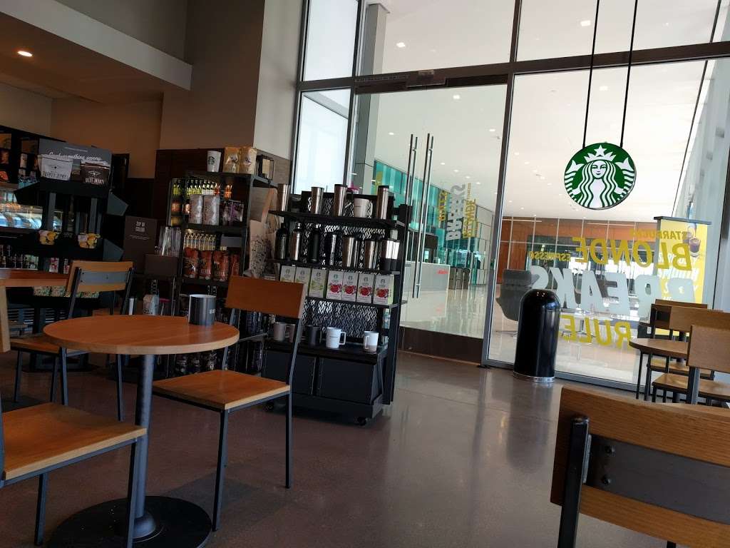 Starbucks | 300 E Rio Salado Pkwy, Tempe, AZ 85281, USA | Phone: (480) 967-2503