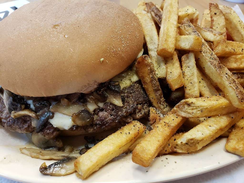 BURGER POP | 701 E Cartwright Rd, Mesquite, TX 75149, USA | Phone: (469) 458-3367