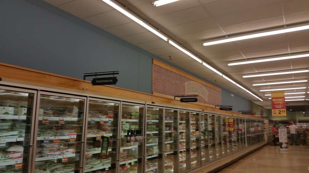 Food Lion | 15432 Rogers Clark Blvd, Bowling Green, VA 22427, USA | Phone: (804) 633-5543