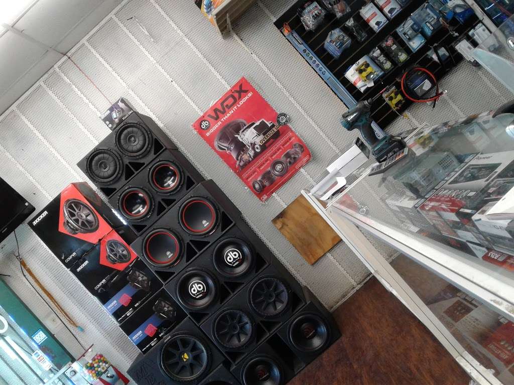 Super Car Audio and Tint | 7900 S Great Trinity Forest Way, Dallas, TX 75217, USA | Phone: (214) 398-8885