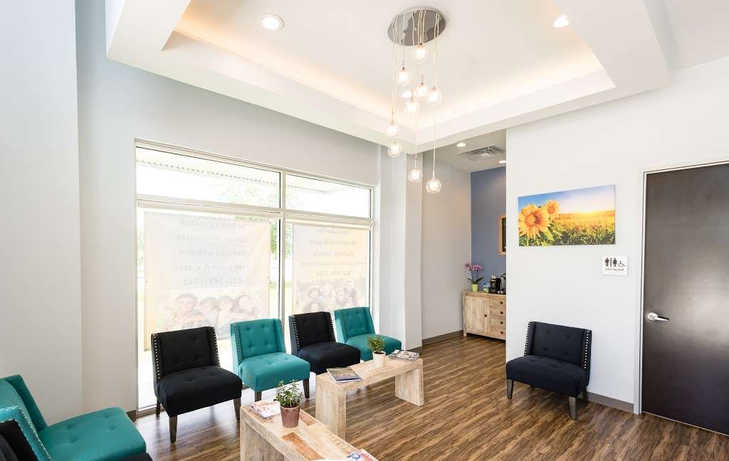 Sunlight Dental Group | 1816 Pearland Pkwy #190, Pearland, TX 77581, USA | Phone: (832) 243-1740