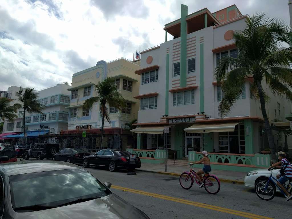 Miami Gift Shop | 930 Ocean Dr, Miami Beach, FL 33139, USA