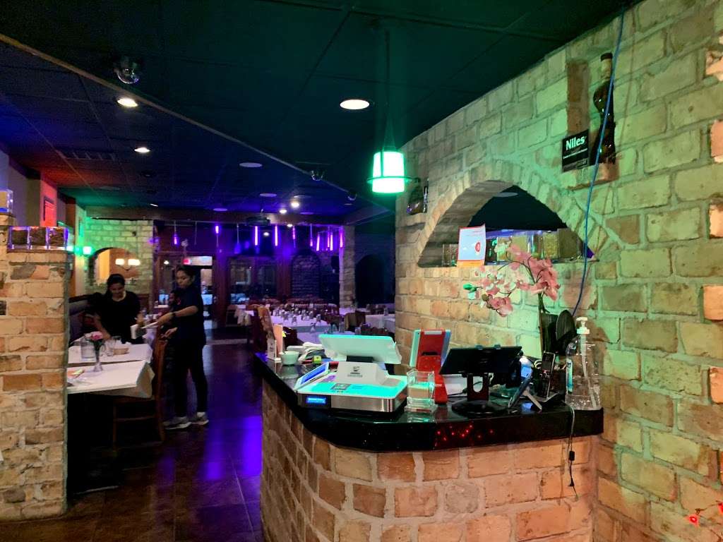 Mainland India Restaurant/Bar/Video Gaming | 8808 N Milwaukee Ave, Niles, IL 60714, USA | Phone: (847) 257-7918