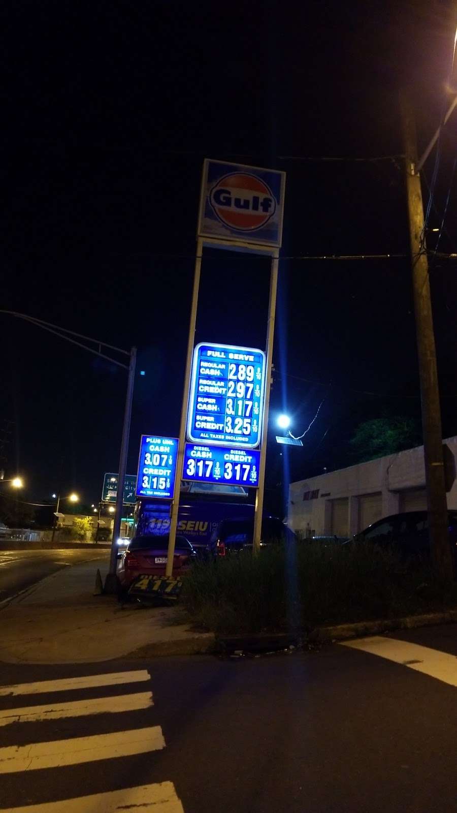 Gulf - gas station  | Photo 3 of 3 | Address: 782 Tonnelle Ave, Jersey City, NJ 07307, USA | Phone: (201) 876-8194