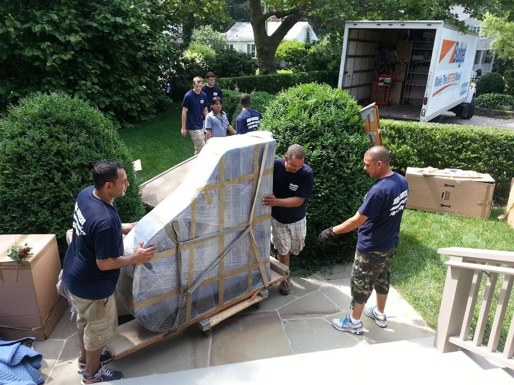 MHO Movers LLC. | 20 Red Oak Ln, Norwalk, CT 06850 | Phone: (203) 803-4752