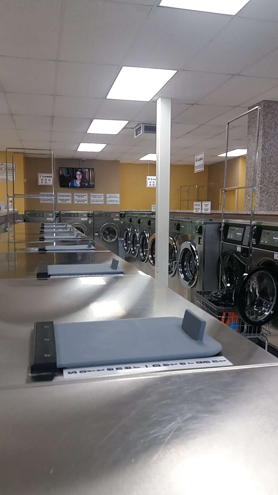 Northridge Coin Laundry | 18912 Roscoe Blvd, Northridge, CA 91324 | Phone: (818) 772-8285