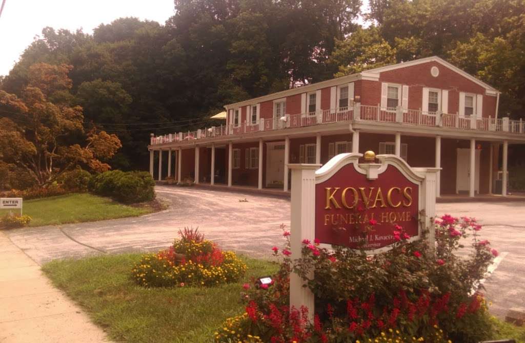 Kovacs Funeral Home, Inc. - funeral home  | Photo 1 of 3 | Address: 530 W Woodland Ave, Springfield, PA 19064, USA | Phone: (610) 544-3222