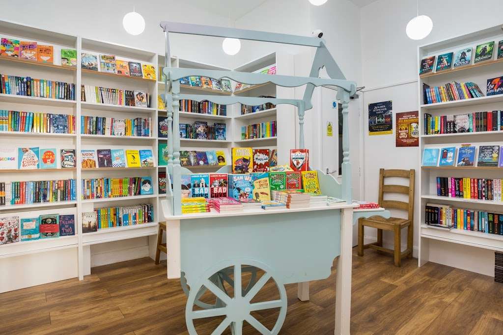 Moon Lane Books | 300 Stanstead Rd, London SE23 1DE, UK | Phone: 020 3489 7030