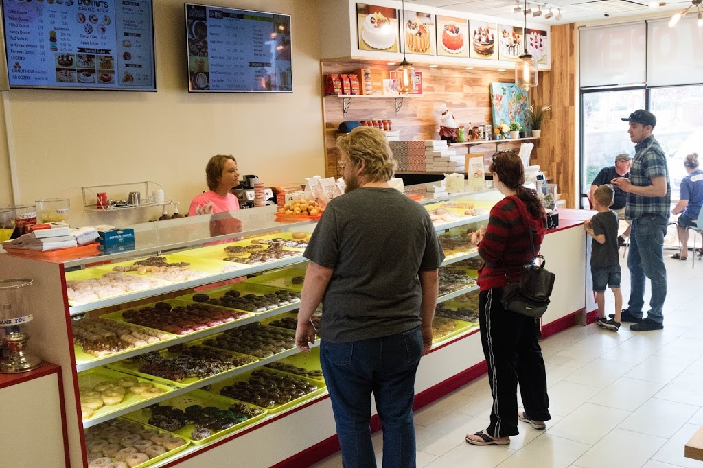 Castle Rock Donuts & Bakery | 300 W Allen St, Castle Rock, CO 80108, USA | Phone: (303) 663-3817