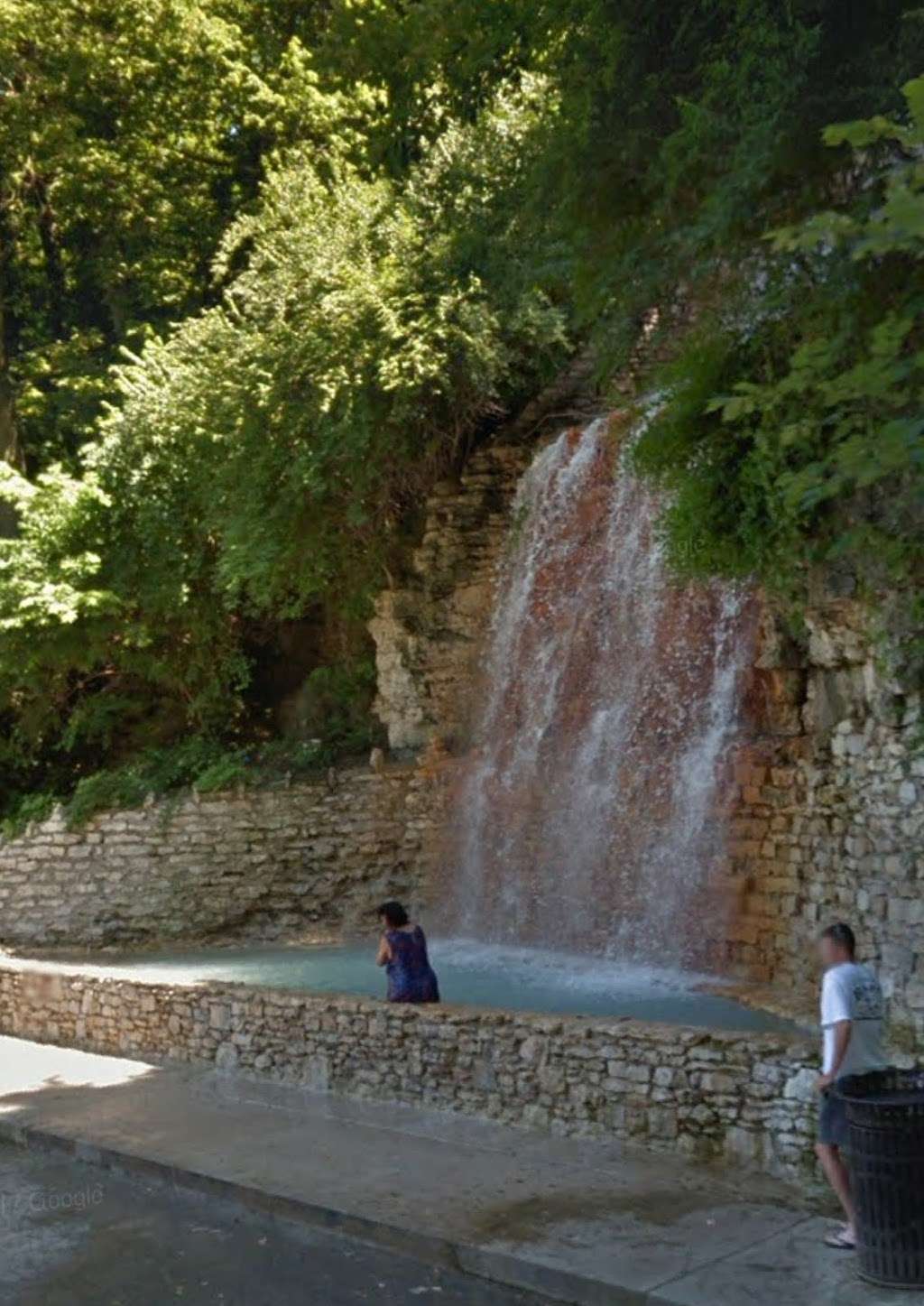 Kessler Waterfall | 4398-3900 Cliff Dr, Kansas City, MO 64123, USA | Phone: (816) 513-7500
